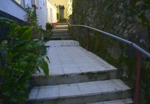 O concello compra dúas parcelas para aperturar unha nova vía que dea acceso rodado á rúa das Escaleiras en Bandourrío